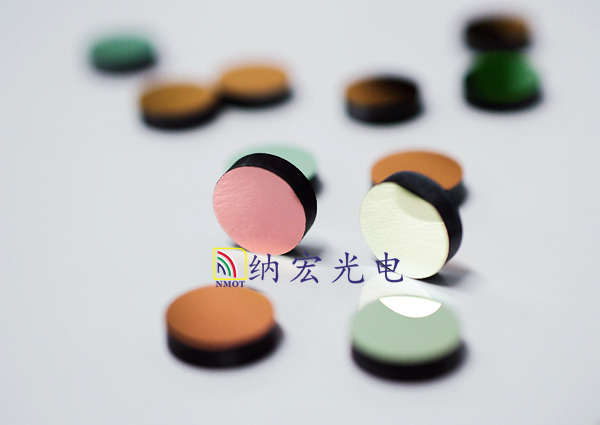 濾光片|光纖通信用濾光片|窄帶濾光片|光學(xué)透鏡|光學(xué)棱鏡|生物識(shí)別用濾光片|酶標(biāo)儀濾光片|帶通濾光片|透紅外濾光片|非球面透鏡|濾光片廠家|深圳納宏光電（NMOT）|濾光片供應(yīng)商